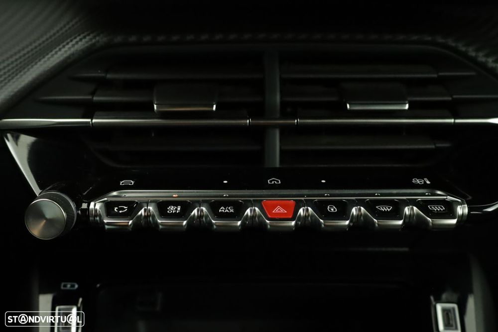Peugeot 2008 1.2 PureTech Allure - 12