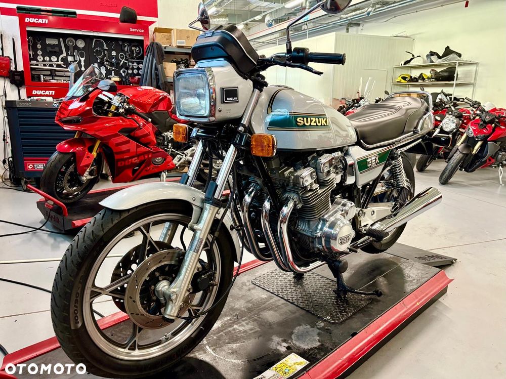 Suzuki GSX - 8