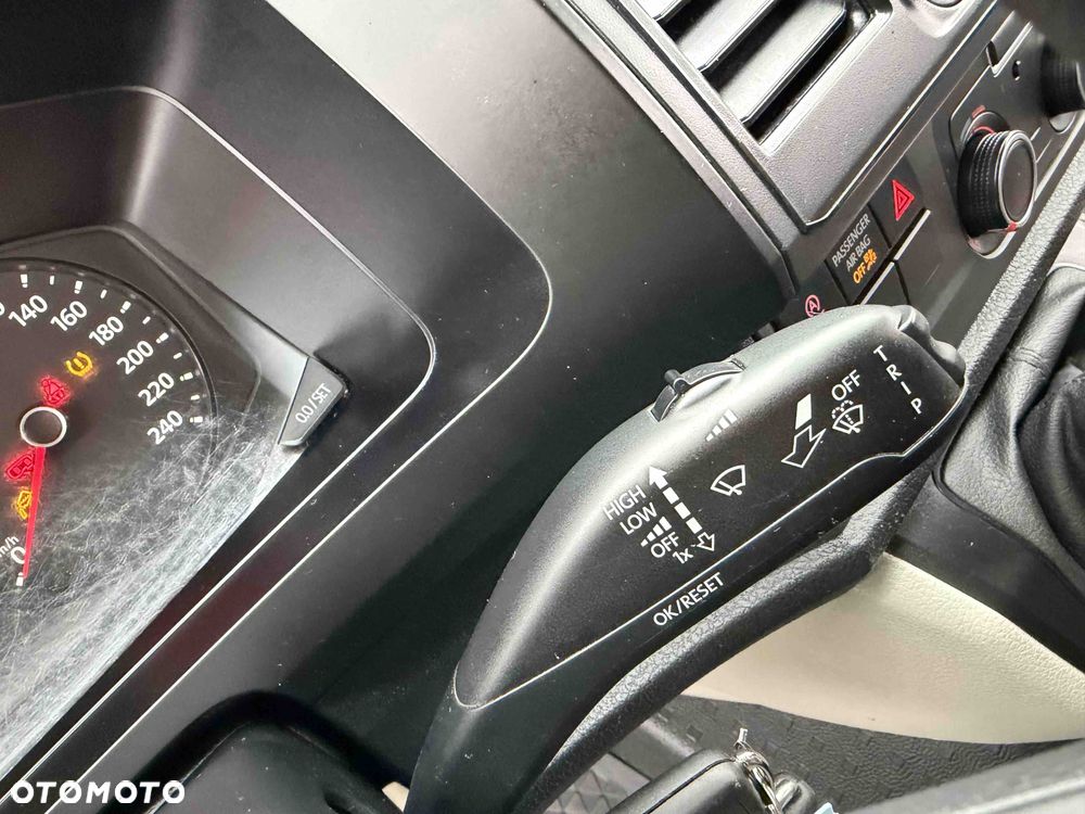 Volkswagen Transporter  T6 - 15