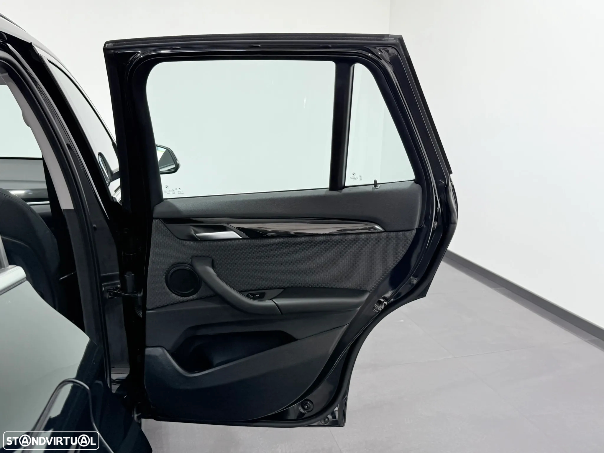 BMW X1 16 d sDrive Advantage - 52