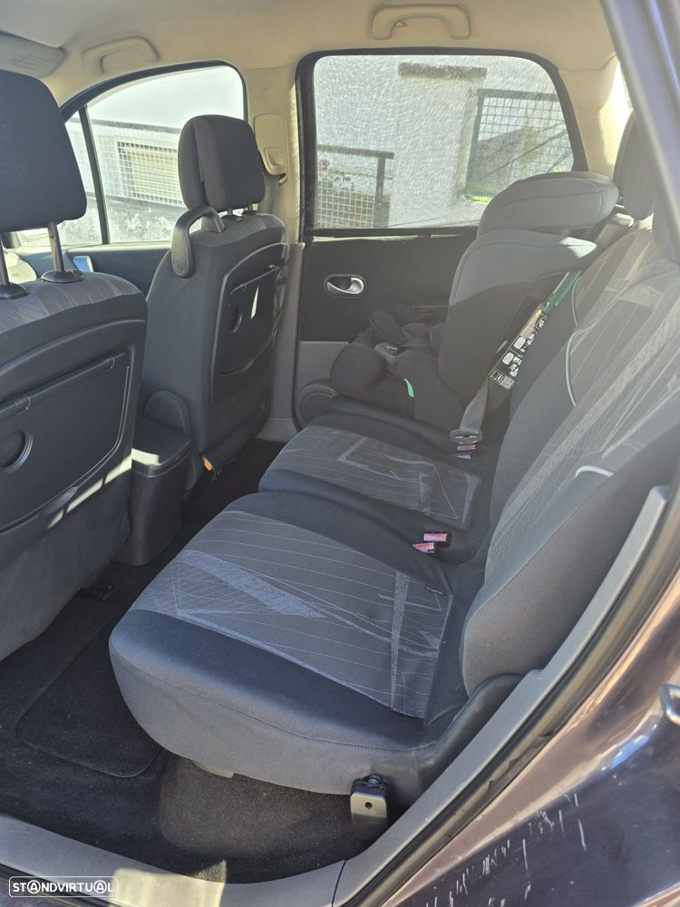 Renault Scénic 1.5 dCi Confort Authentique - 6
