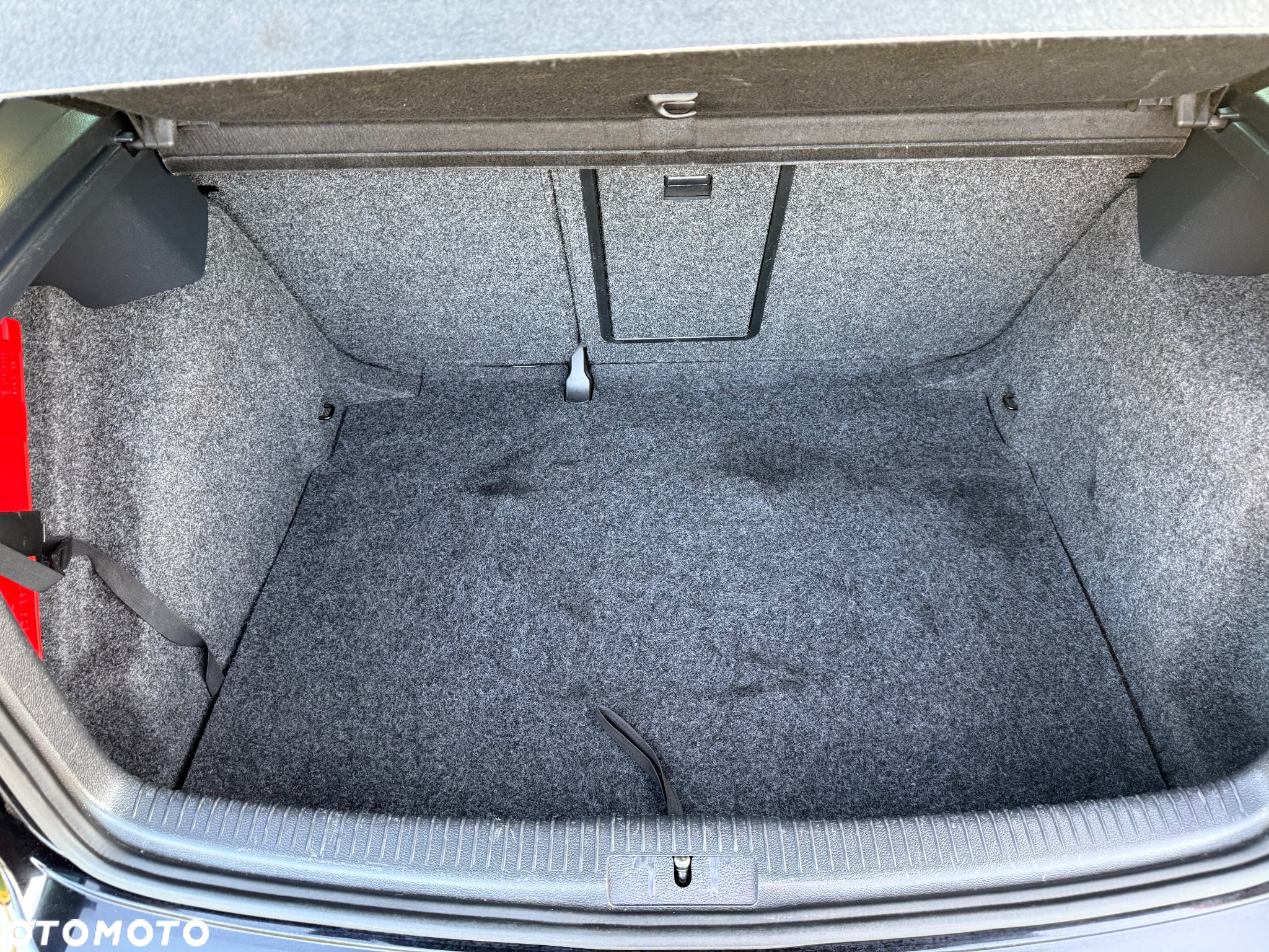 Volkswagen Golf VI 1.6 TDI Comfortline - 18