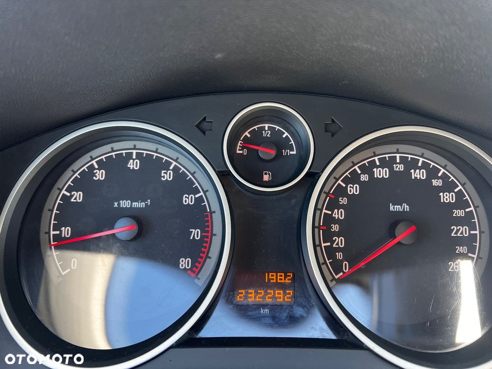 Opel Astra 1.6 - 8