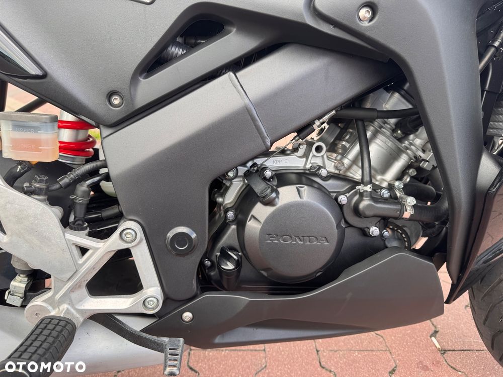 Honda CBR - 30