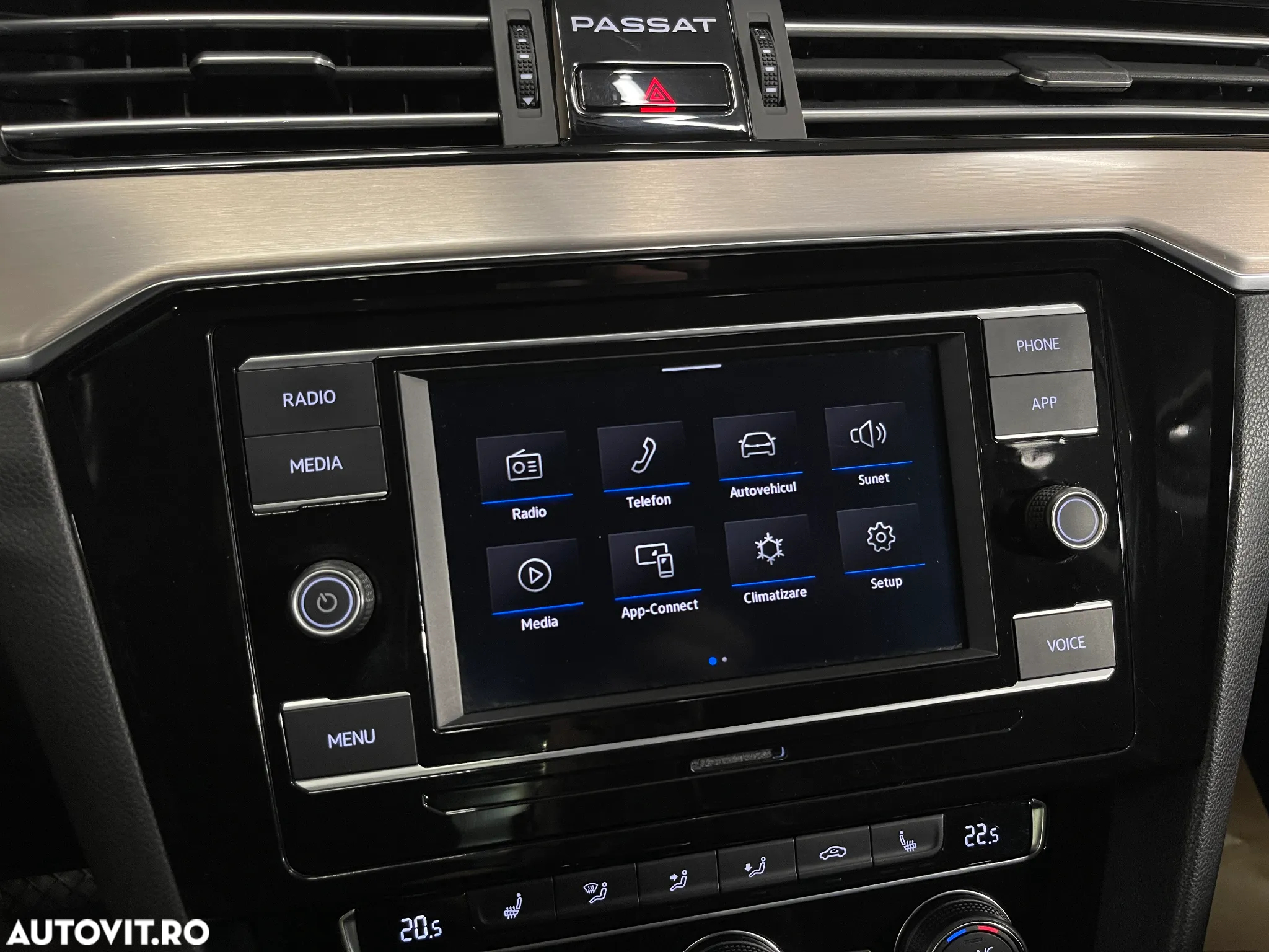 Volkswagen Passat 2.0 TDI DSG Highline - 18