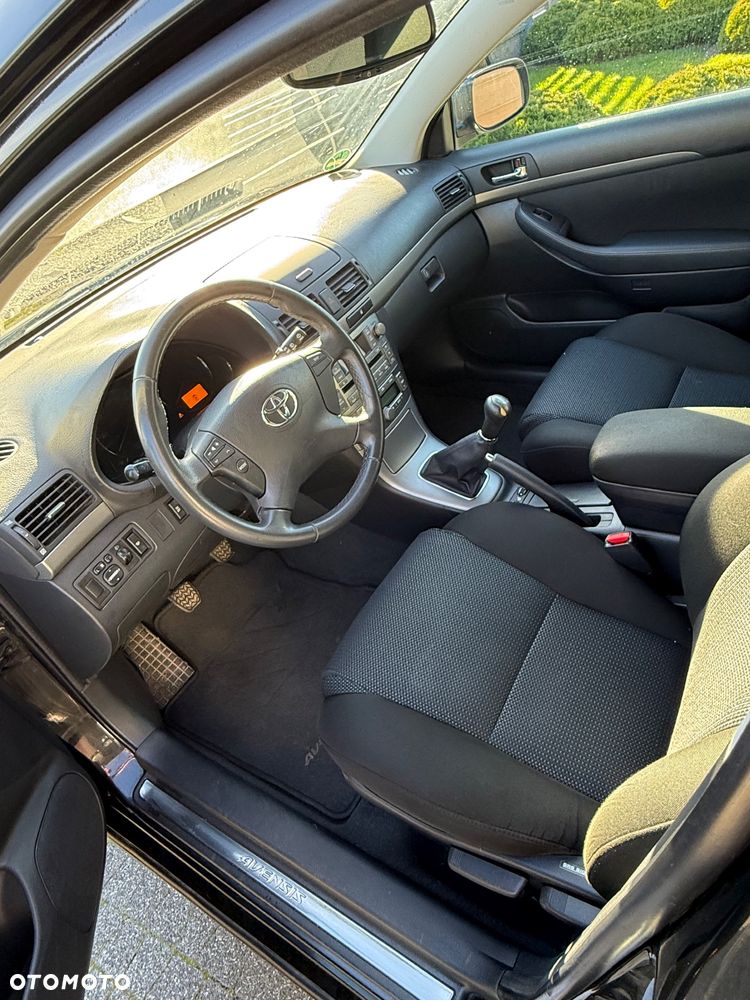 Toyota Avensis 1.8 VVT-i Combi - 9