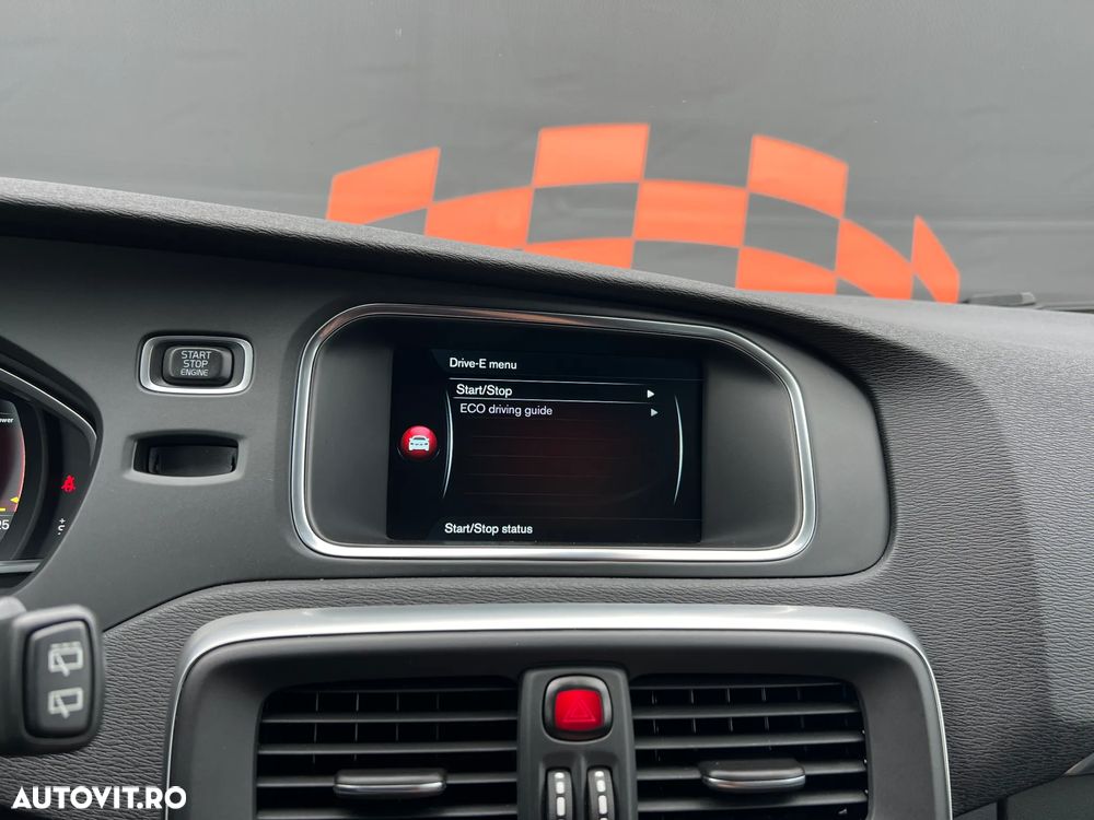 Volvo V40 D2 Geartronic RDesign - 25