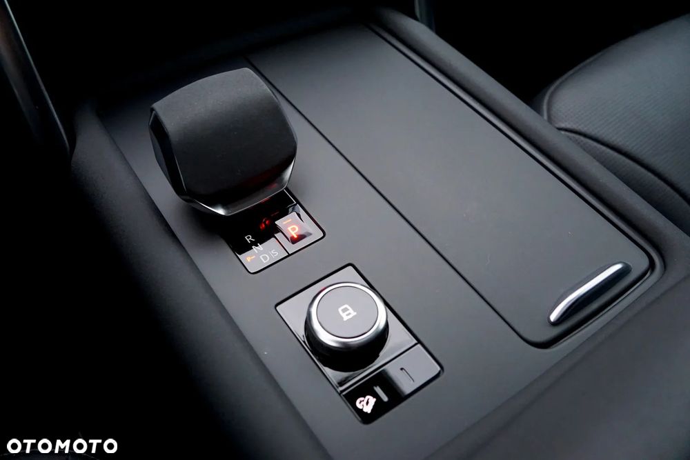 Land Rover Discovery D250 SE - 39