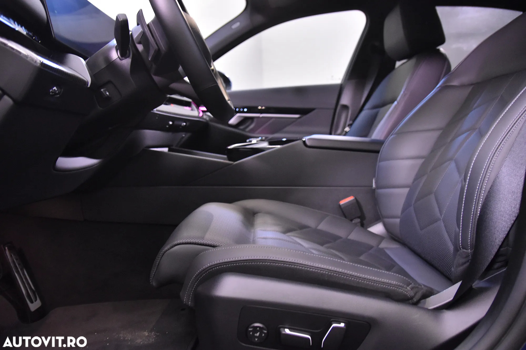 BMW Seria 5 520d AT MHEV - 29