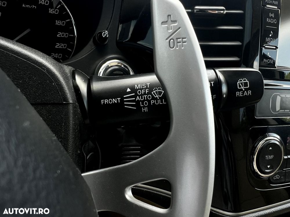 Mitsubishi Outlander - 19