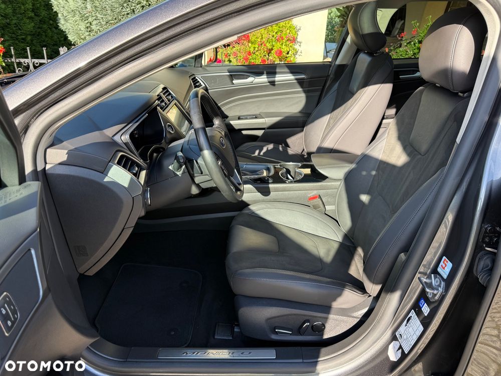 Ford Mondeo 2.0 TDCi Bi-Turbo Titanium PowerShift - 17
