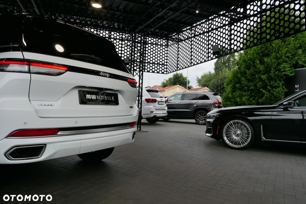 Jeep Grand Cherokee - 36
