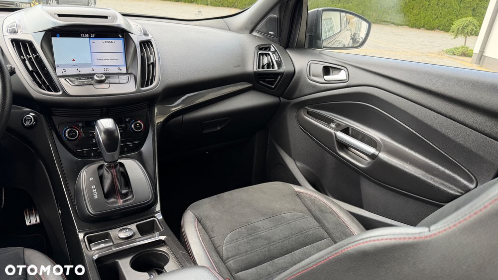 Ford Kuga 2.0 TDCi 2x4 ST-Line - 22
