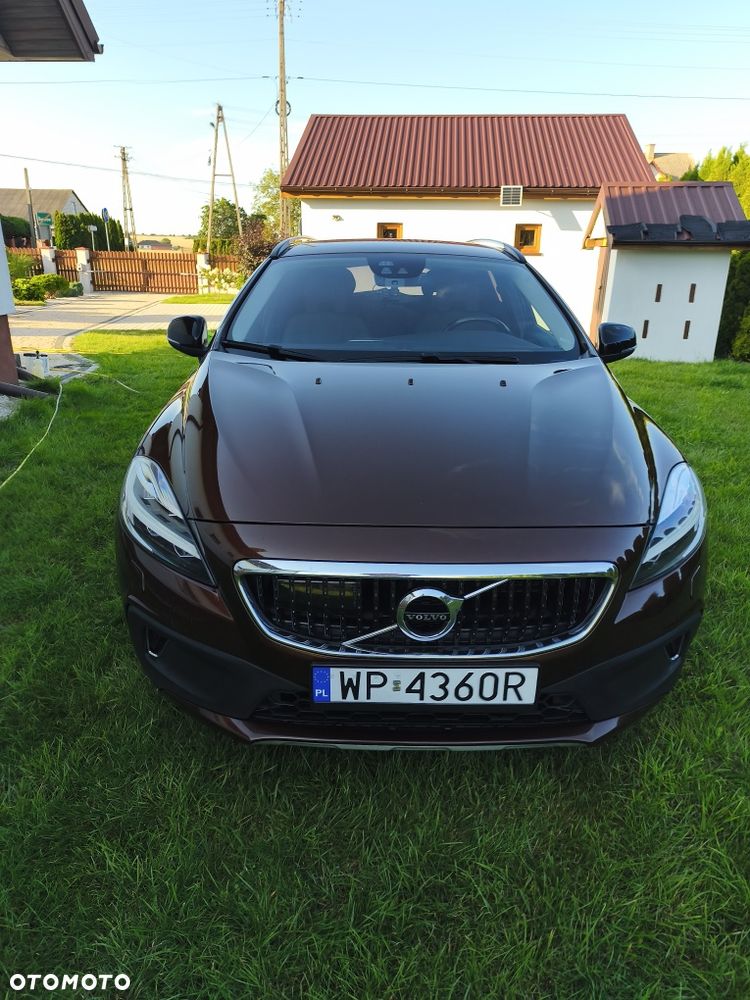 Volvo V40 Cross Country - 1