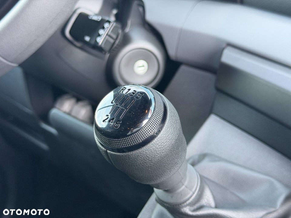 Nissan Interstar - 21