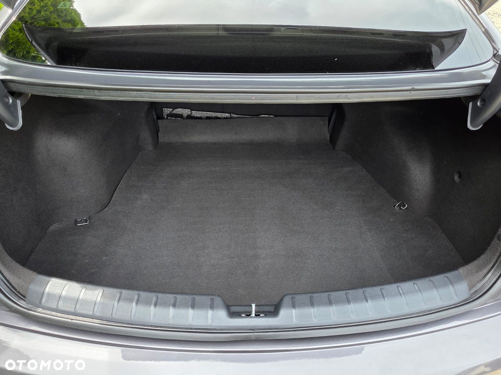 Hyundai i40 1.6 CRDi Premium DCT - 13