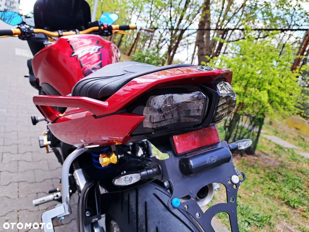Yamaha FZ - 8