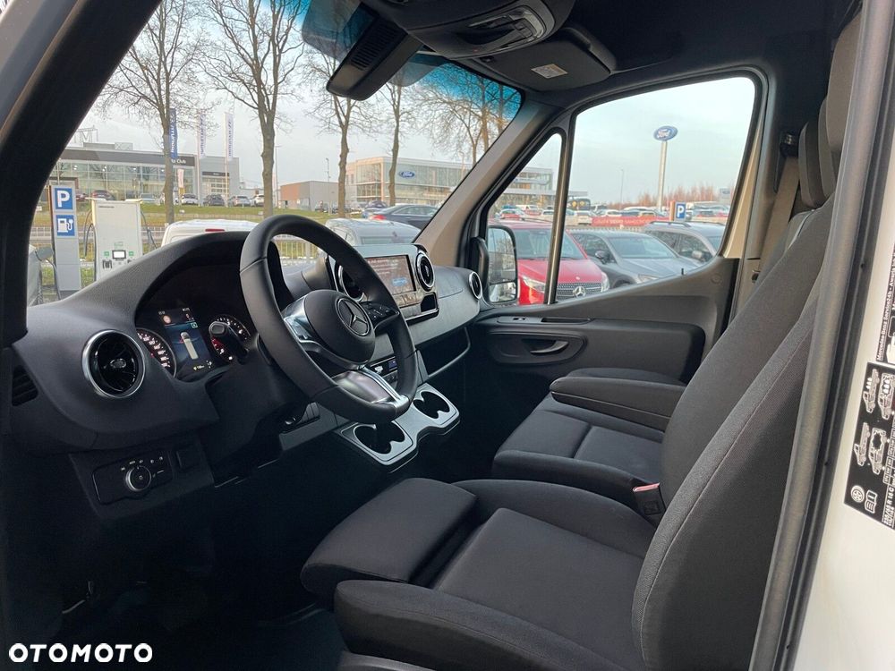 Mercedes-Benz Sprinter 319 CDI Resorowany fotel Reflektory LED - 9