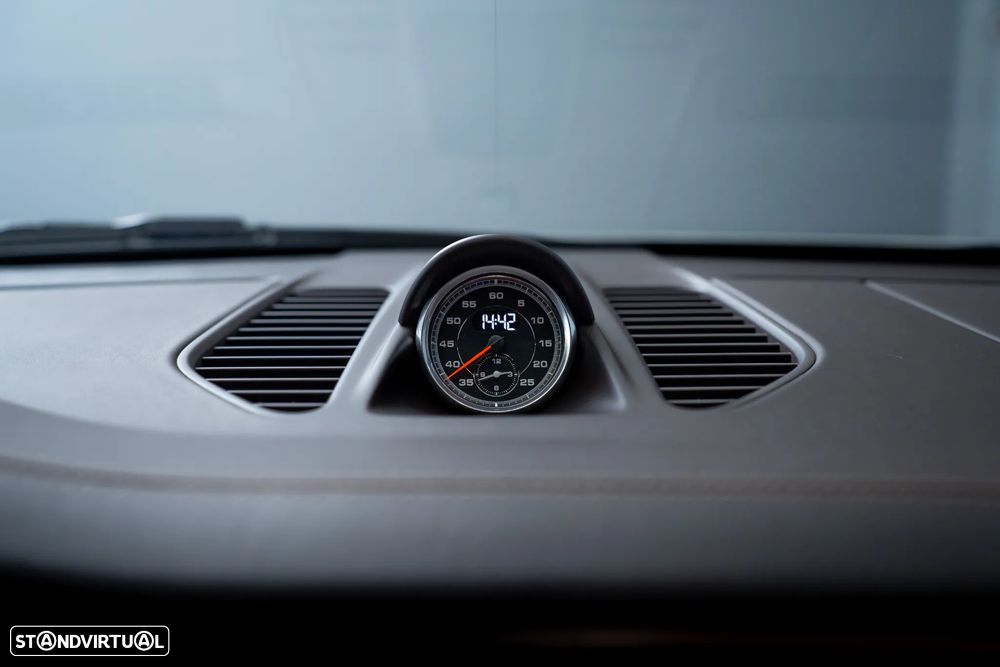 Porsche 911 (991) Carrera 4 S PDK - 25