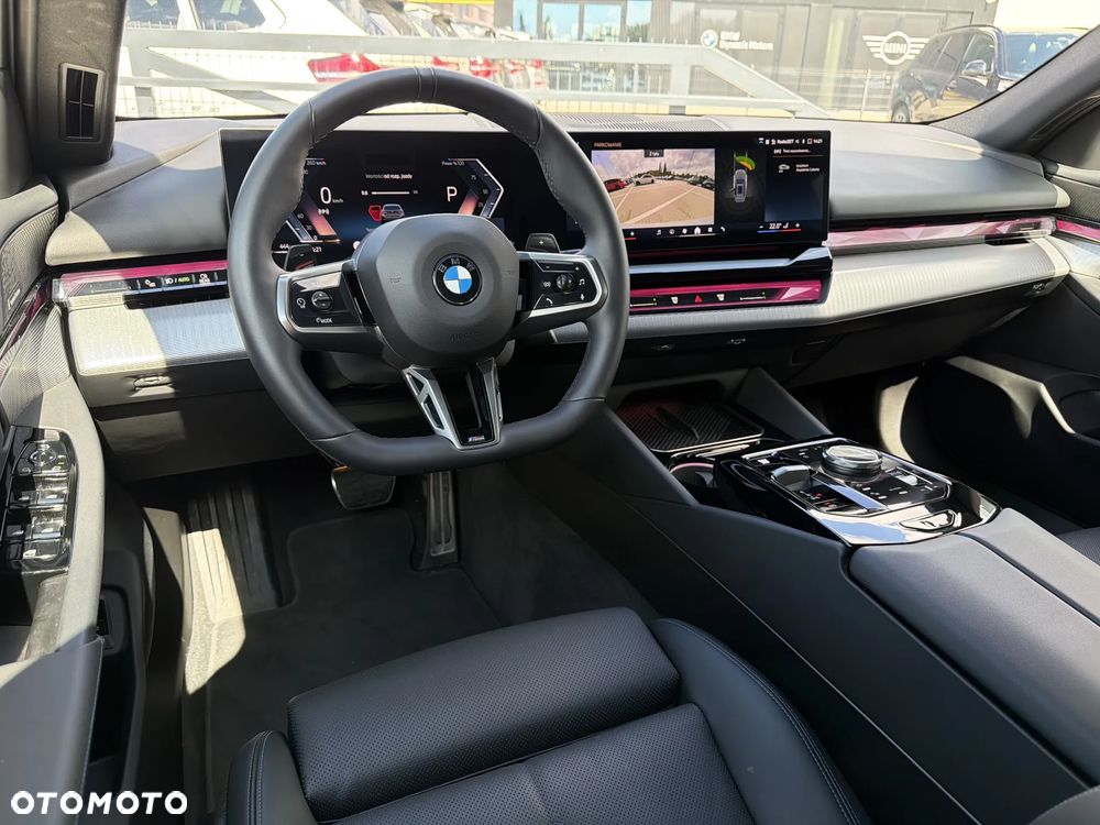 BMW Seria 5 520d xDrive mHEV M Sport - 18