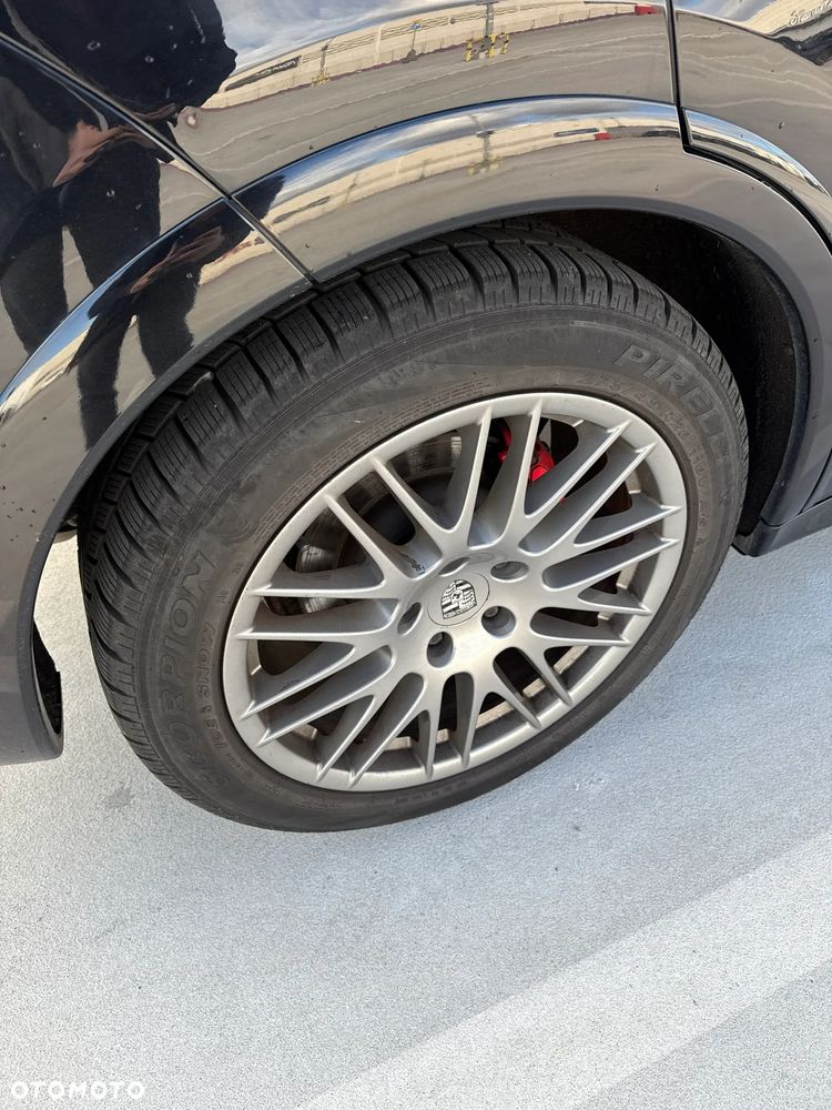 Porsche Cayenne GTS - 21