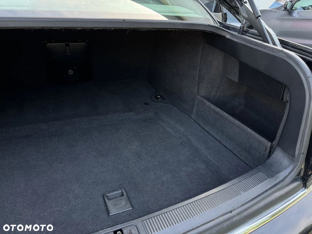 Audi A8 - 12