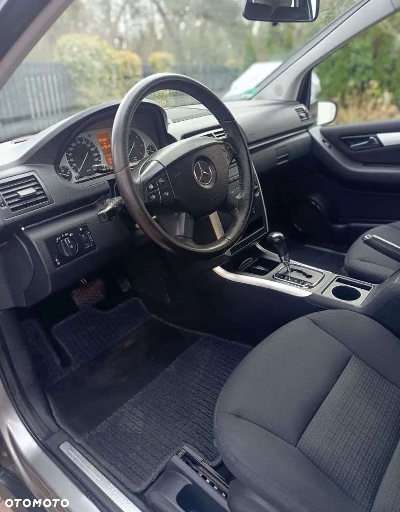 Mercedes-Benz Klasa B - 22