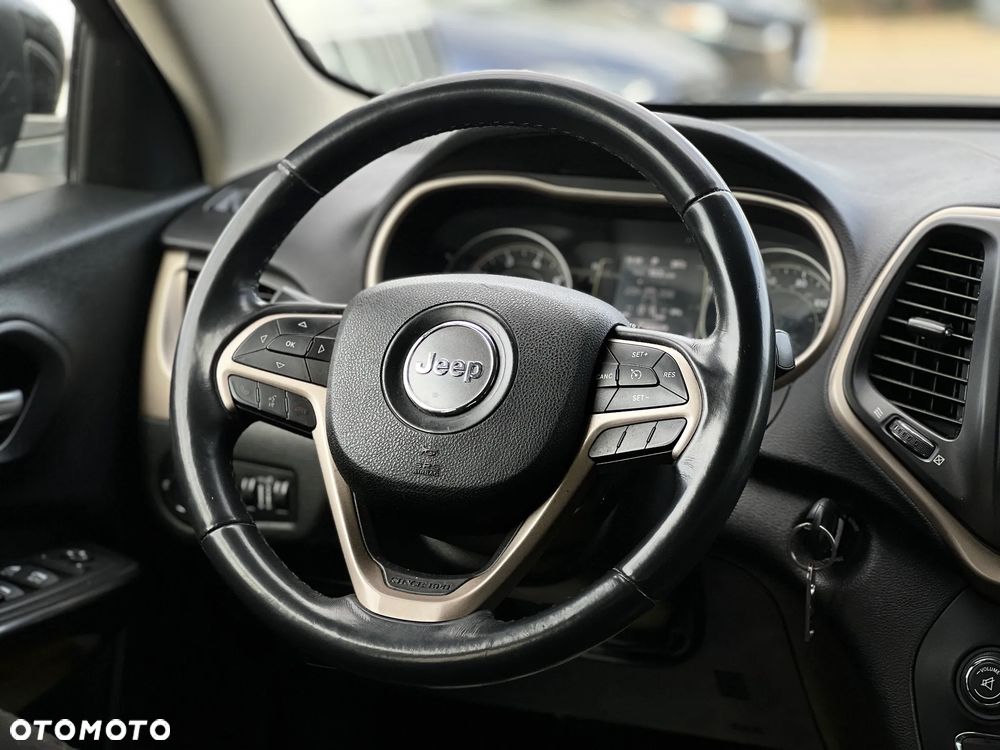 Jeep Cherokee - 21