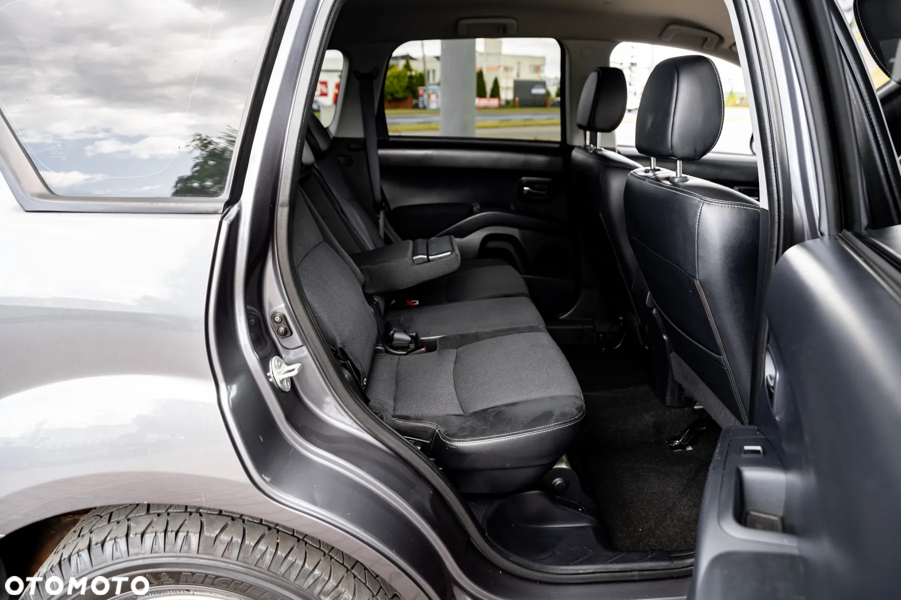 Peugeot 4007 7-Sitzer Sport - 34
