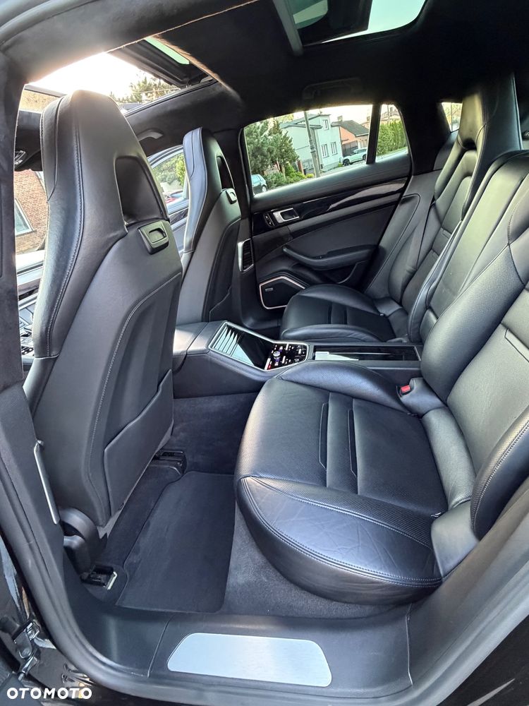 Porsche Panamera 4 E-Hybrid Executive - 25