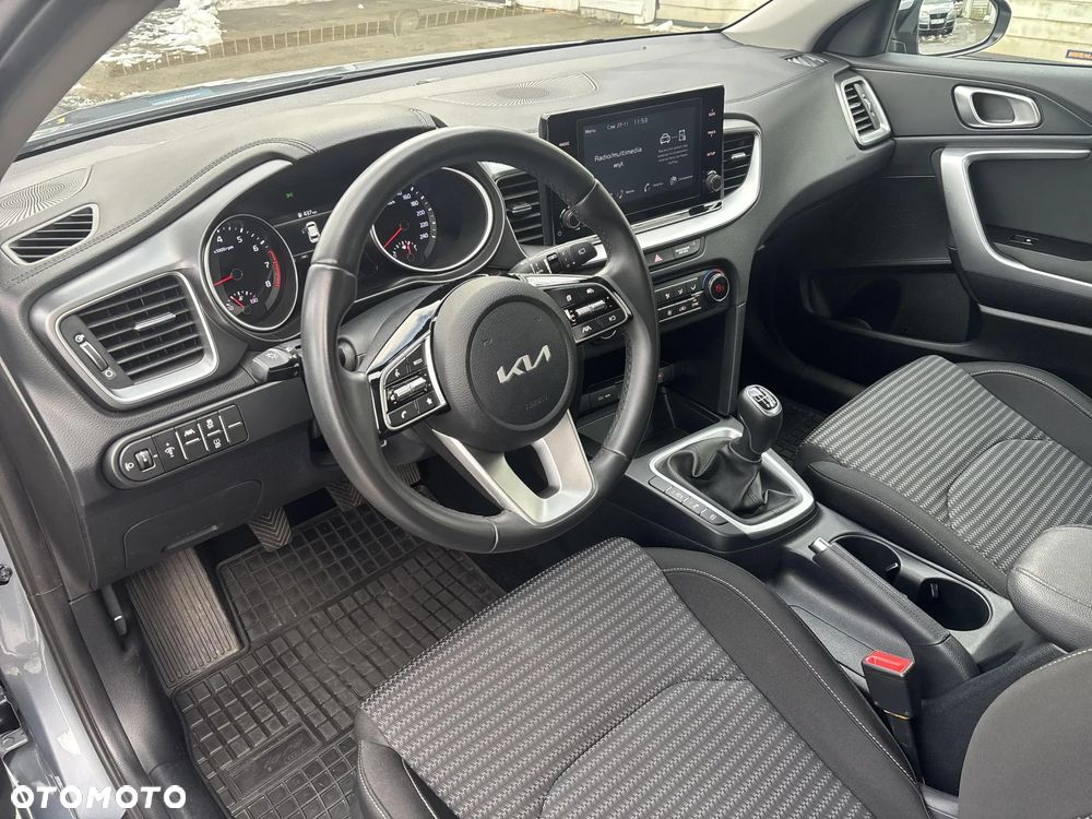 Kia Ceed 1.5 T-GDI M - 9