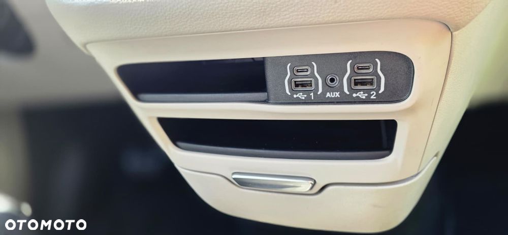 Chrysler Pacifica - 18
