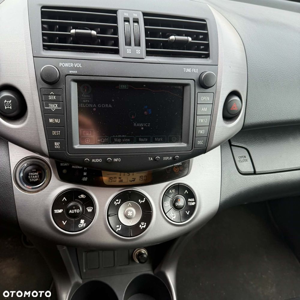 Toyota RAV4 - 21