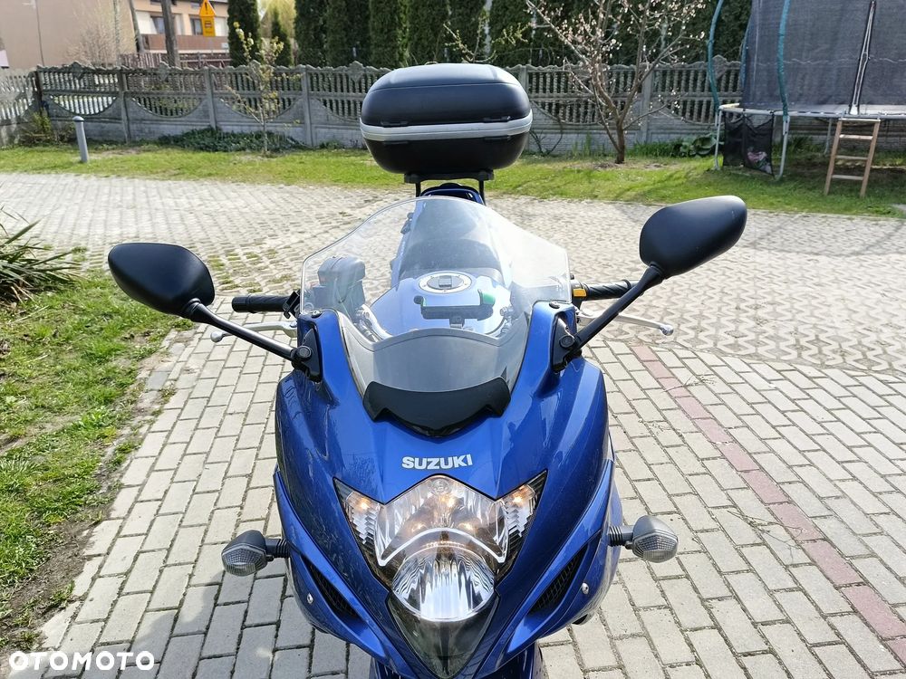 Suzuki GSX - 20