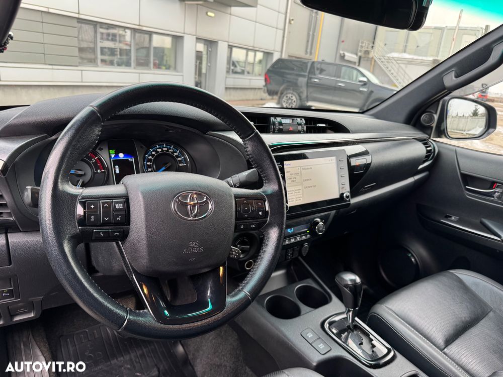 Toyota Hilux 2.8D 204CP 4x4 Double Cab AT Invincible - 9