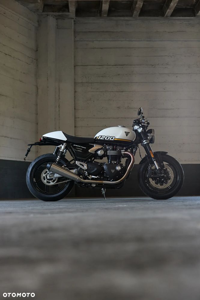 Triumph Speed Twin - 2