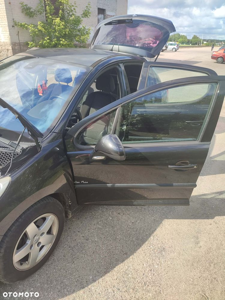 Peugeot 207 1.4 - 8