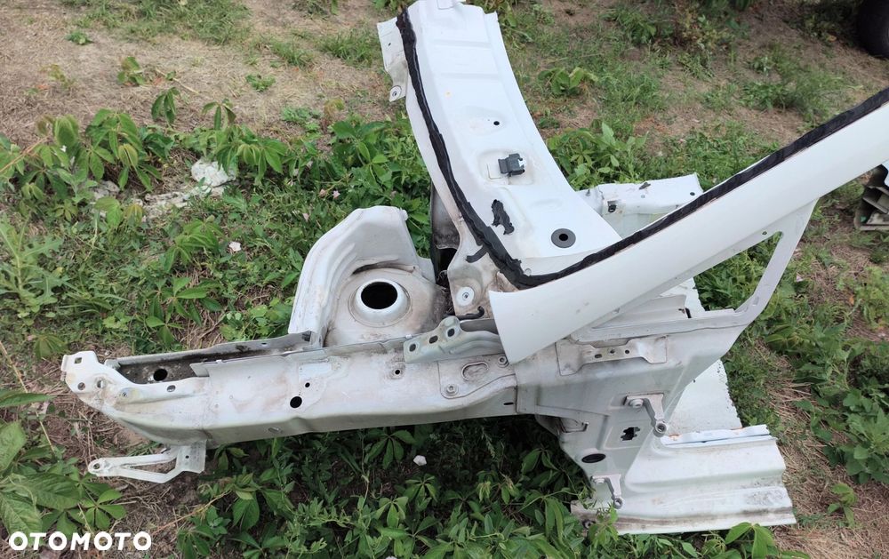 Ibiza IV ćwiartka podłużnica przednia przód kolor LB9A Seat