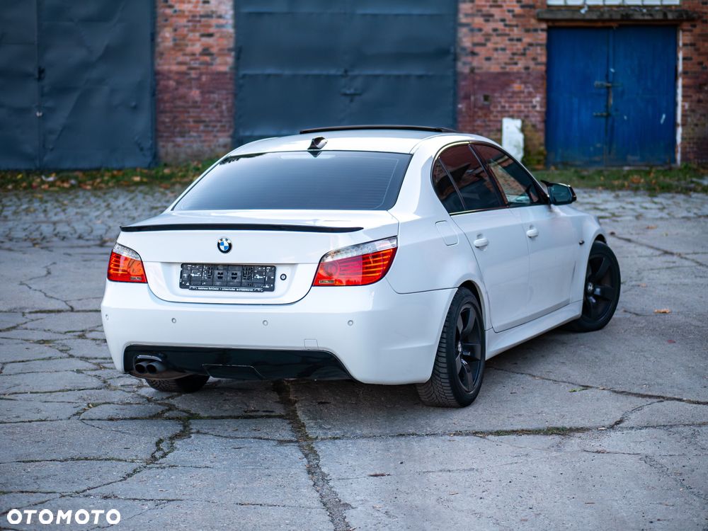 BMW Seria 5 525d xDrive Edition Sport - 17