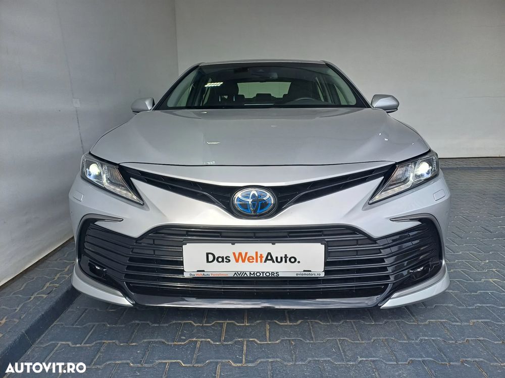 Toyota Camry 2.5 Hybrid Business - 28