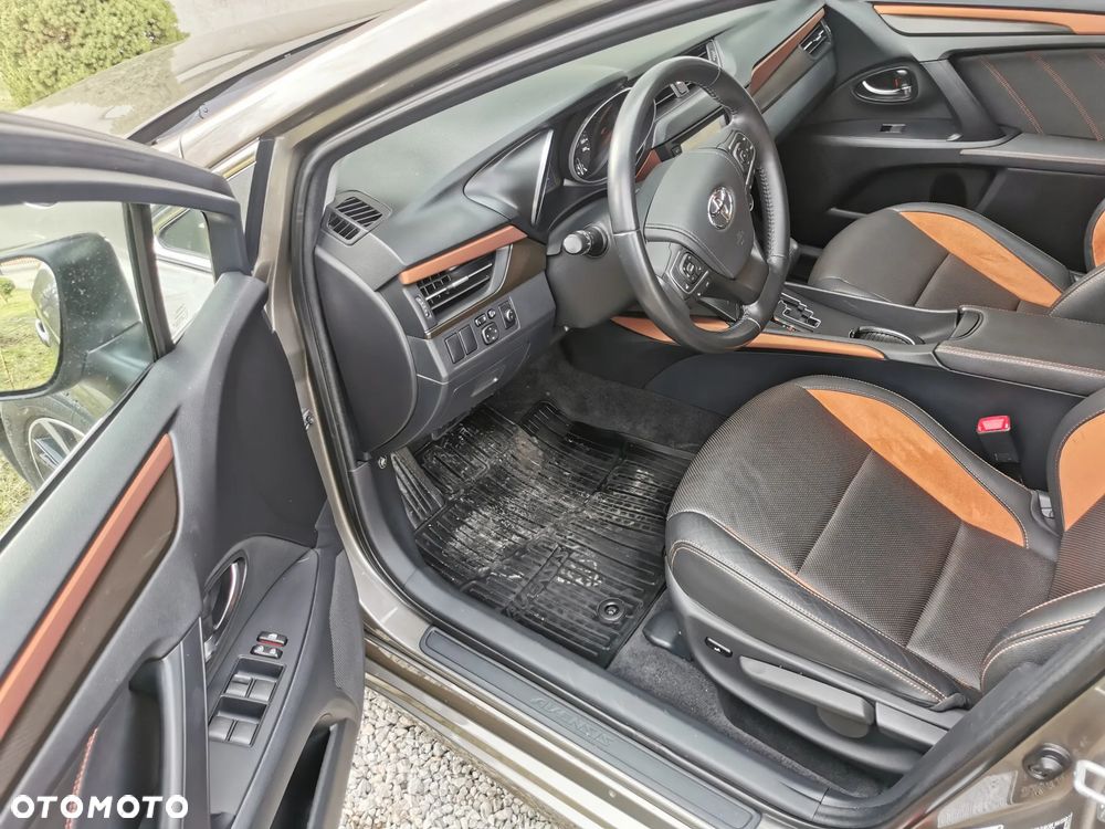 Toyota Avensis 1.8 Prestige MS - 8