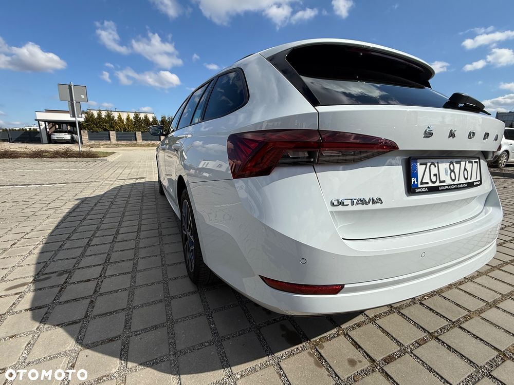 Skoda Octavia 2.0 TDI Ambition DSG - 8