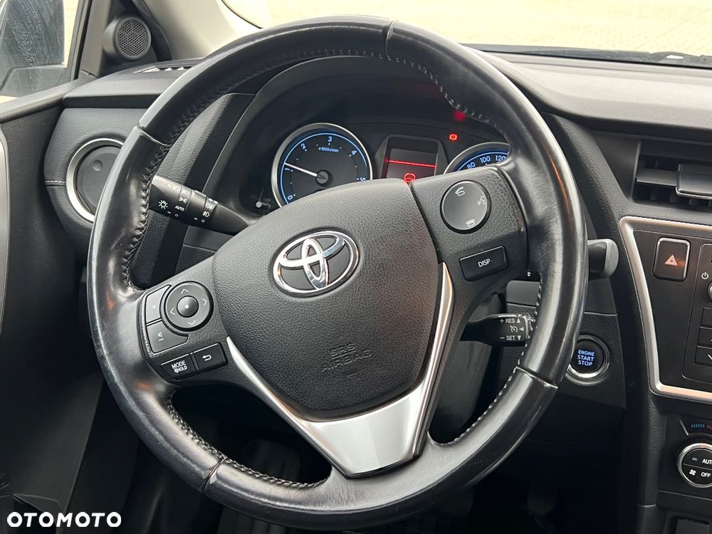 Toyota Auris 1.4 D-4D Life+ - 11