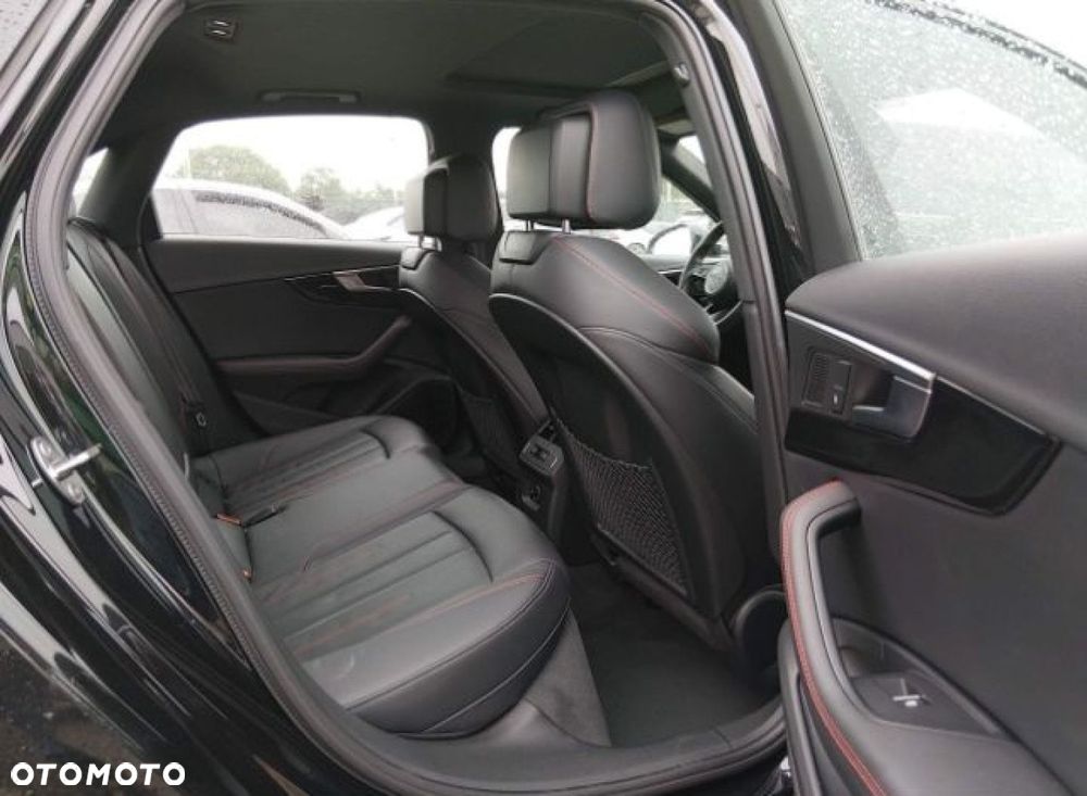 Audi A4 Limousine - 11