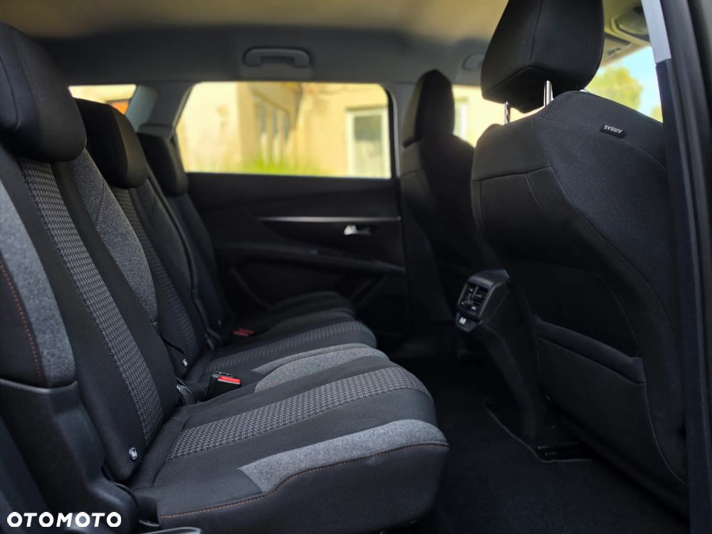 Peugeot 5008 - 23