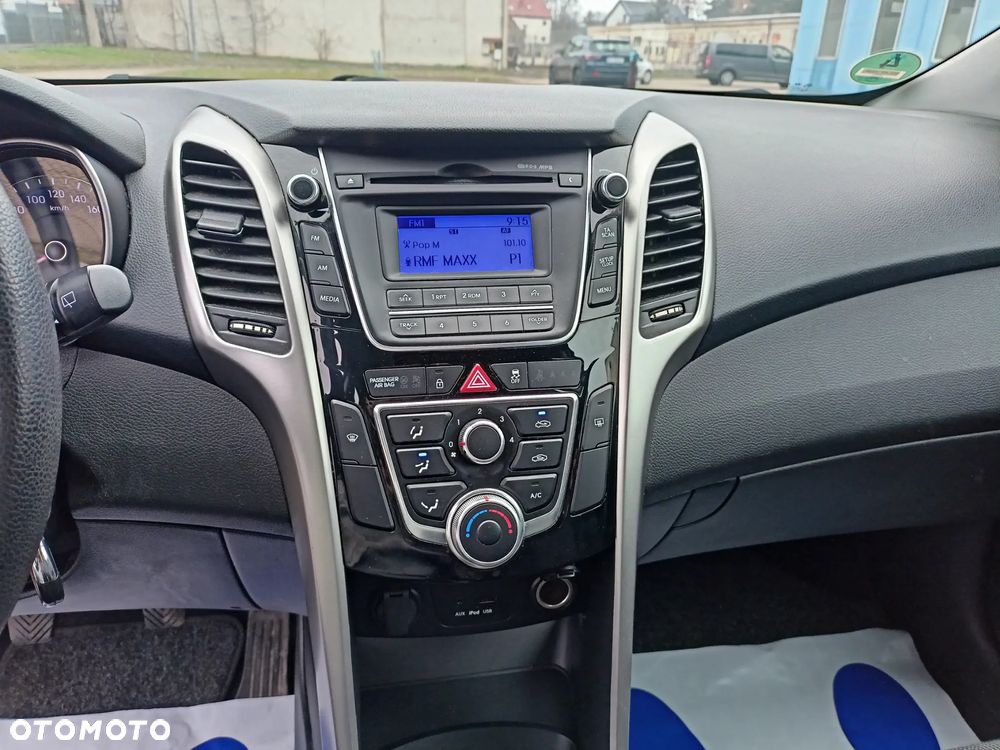 Hyundai i30 1.4 Fifa World Cup Edition - 17