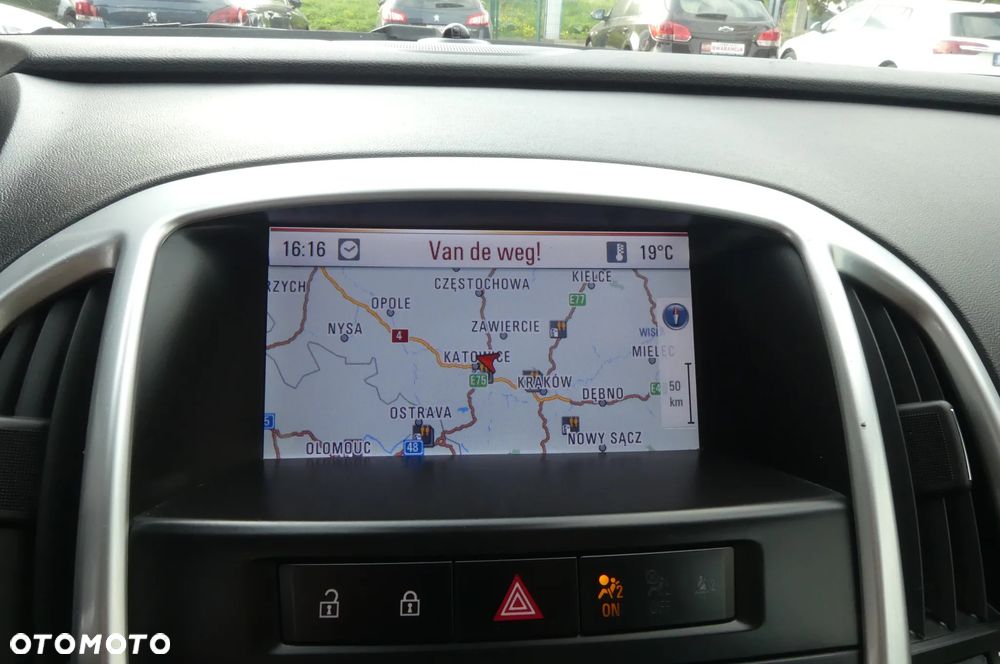 Opel Astra 1.4 T Cosmo - 13
