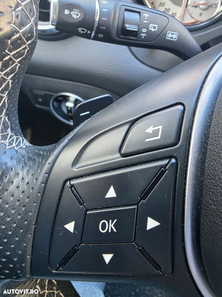 Mercedes-Benz GLA 220 CDI 7G-DCT Urban - 23