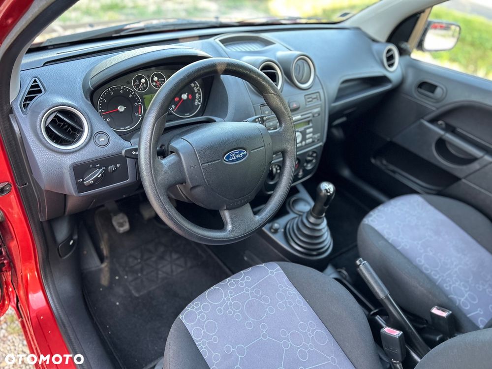Ford Fiesta 1.3 Style - 38