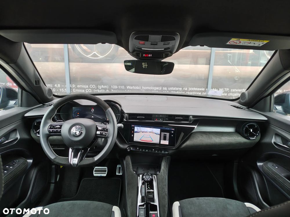 Alfa Romeo Junior 1.2 mHEV Sport Speciale eDCT - 11